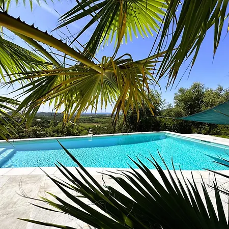 Villa Azur Climatisee Pour 6 Personnes Avec Piscine Et Belle Vue A Les Maures *