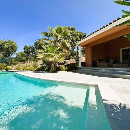 Villa Azur Climatisee Pour 6 Personnes Avec Piscine Et Belle Vue A Les Maures La Londe-les-Maures