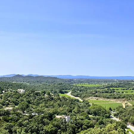 Azur Climatisee Pour 6 Personnes Avec Piscine Et Belle Vue A Les Maures *