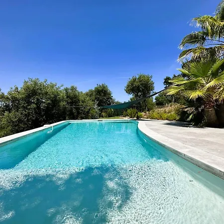 Azur Climatisee Pour 6 Personnes Avec Piscine Et Belle Vue A Les Maures * La Londe-les-Maures