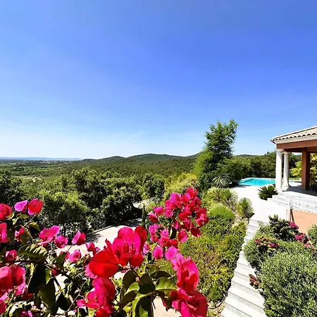 Azur Climatisee Pour 6 Personnes Avec Piscine Et Belle Vue A Les Maures Villa *